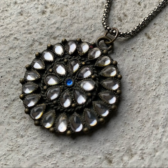 SOLD!!!Vintage metal pendant necklace with teardrop jewels - Picture 5 of 5